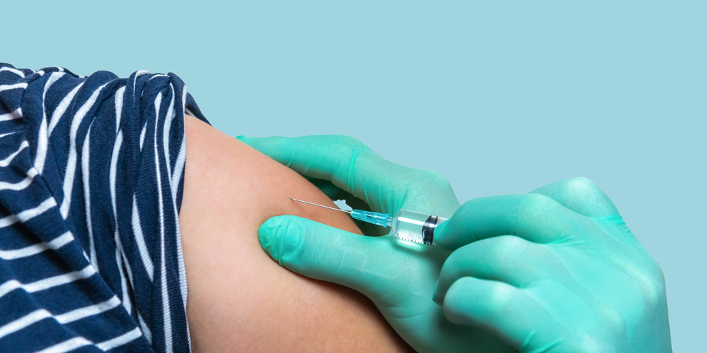 Vaksinesprøyte i arm.